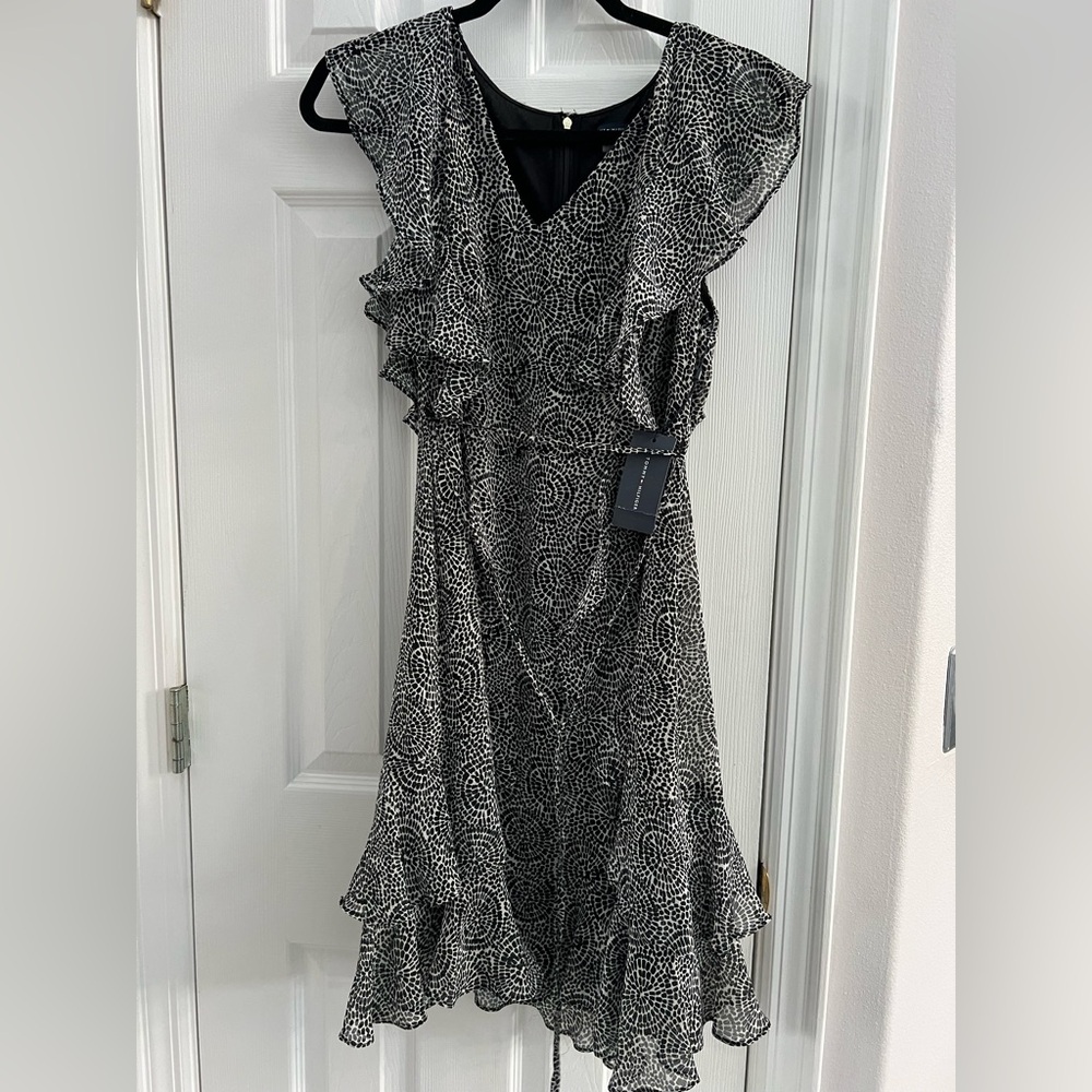 Tommy Hilfiger Black and White Patterned Women's Dress- size 8 NWT